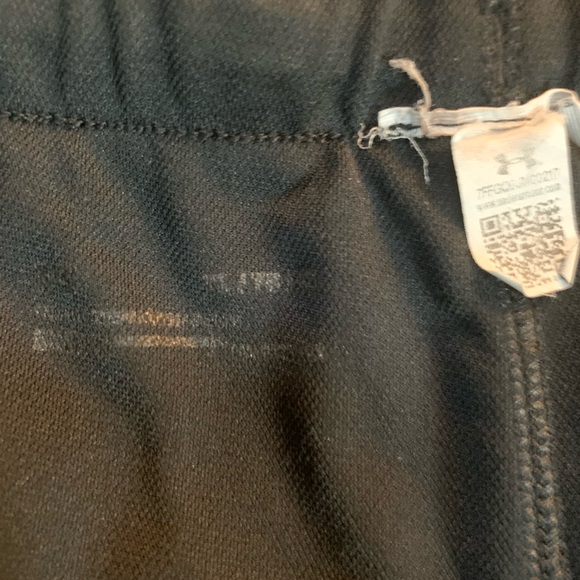 Womens under armour xl black with blue trim shorts - Picture 3 of 8